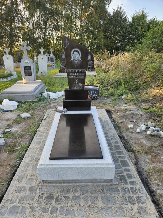 Реставрація-Встановлення пам'ятників