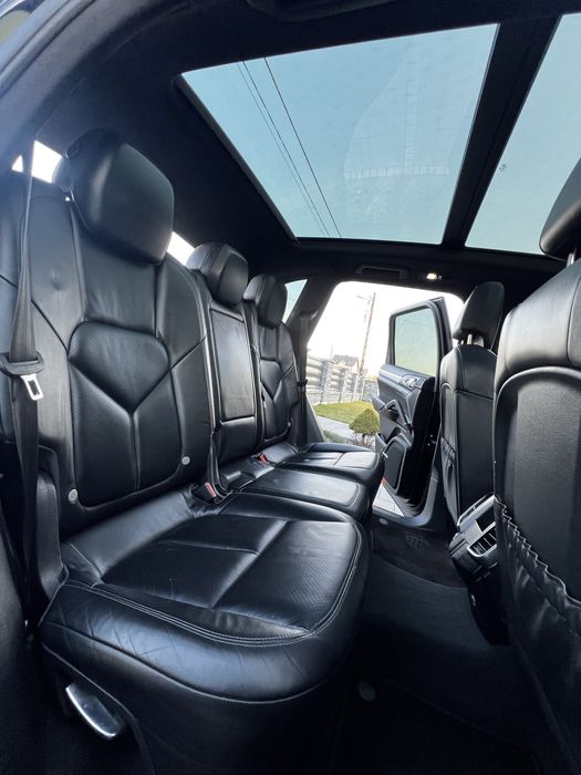 Porsche Cayenne Platinum Edition