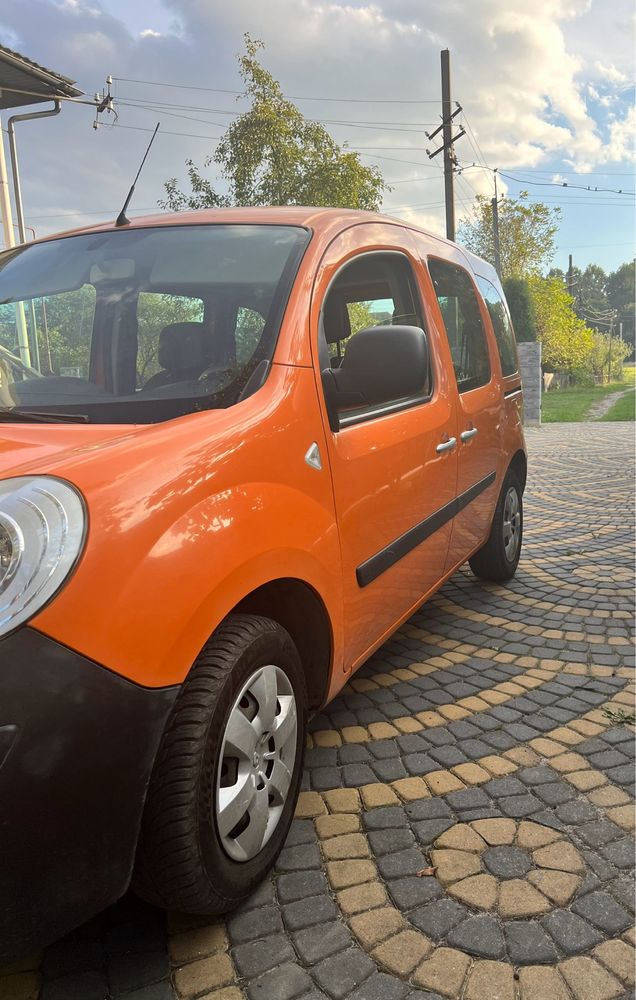 Продам Renault Kangoo 2011