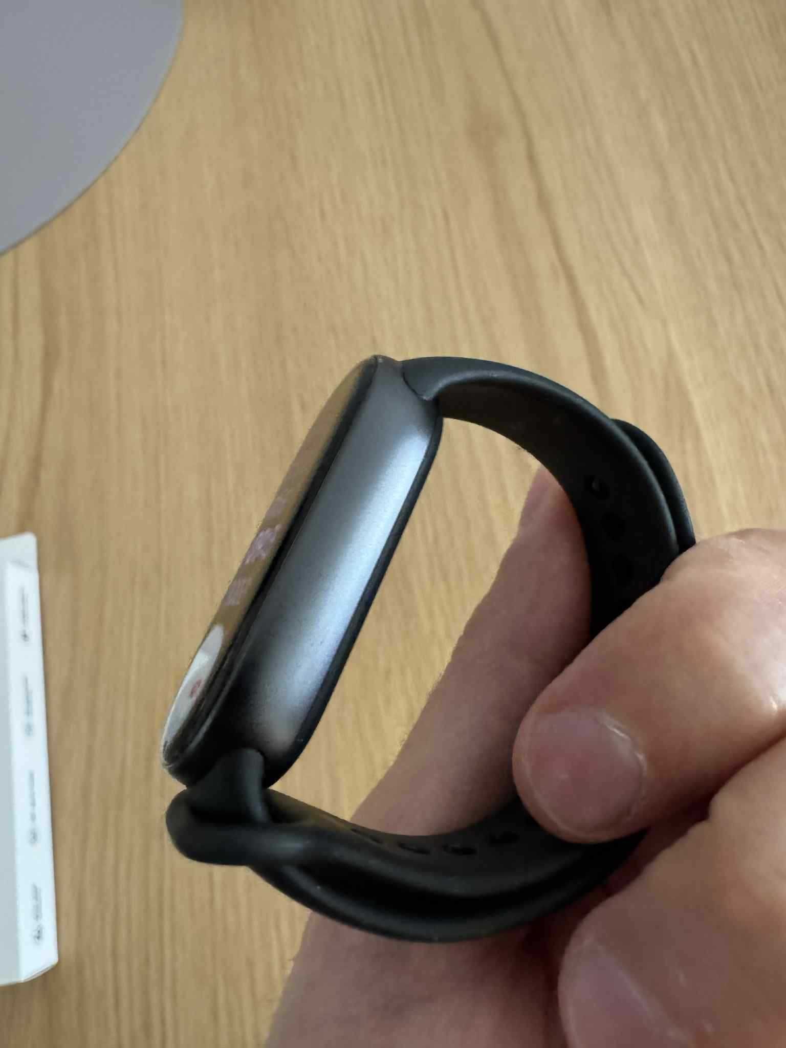 Sprzedam opaskę MI BAND 9