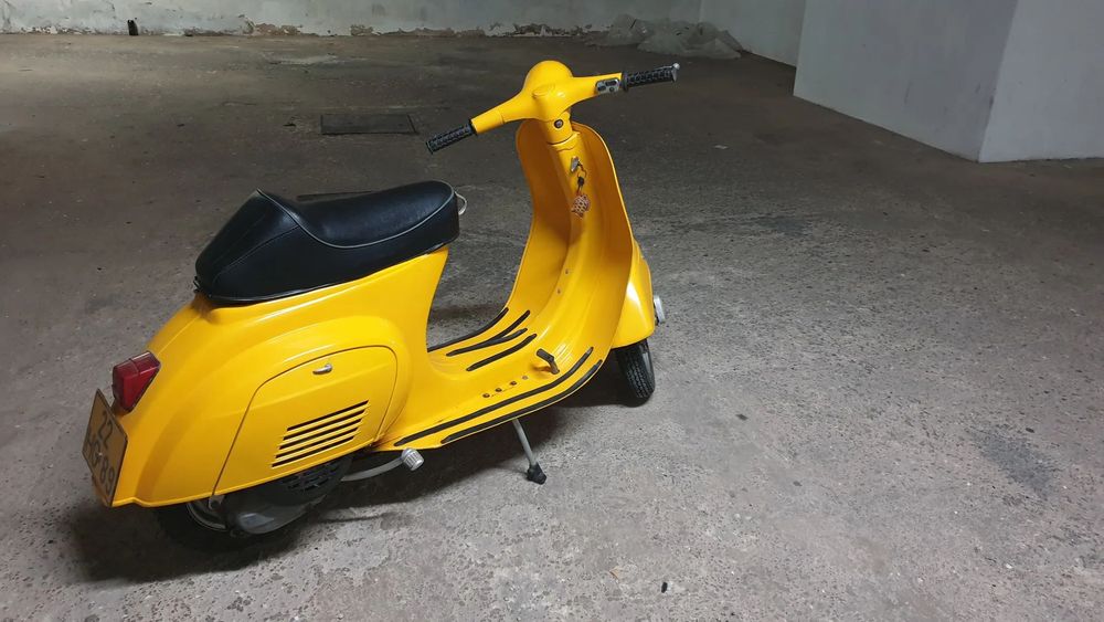 Vespa 50 V5A1T