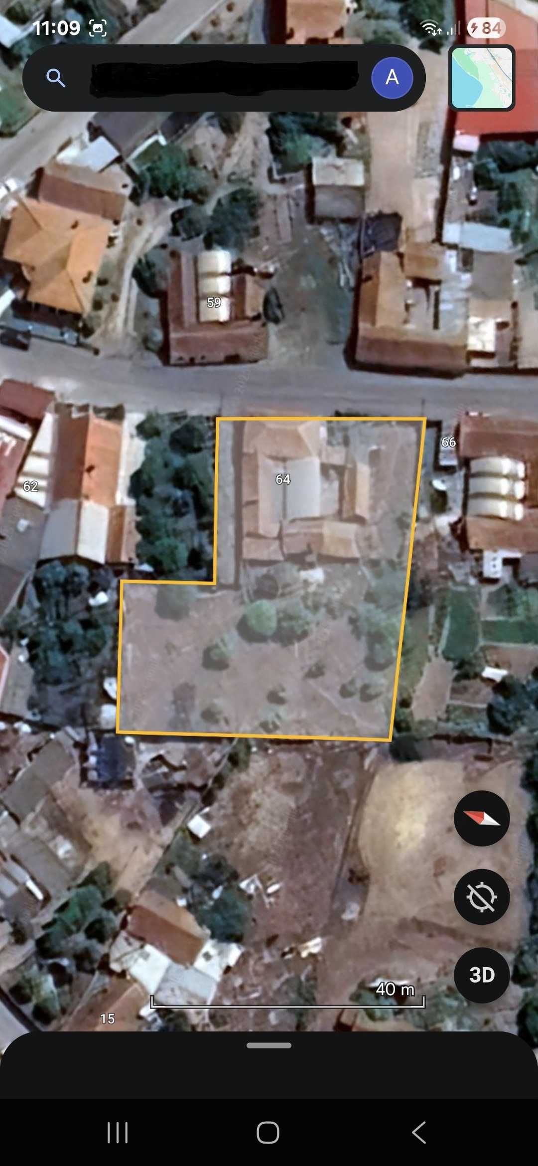 Moradia antiga com terreno