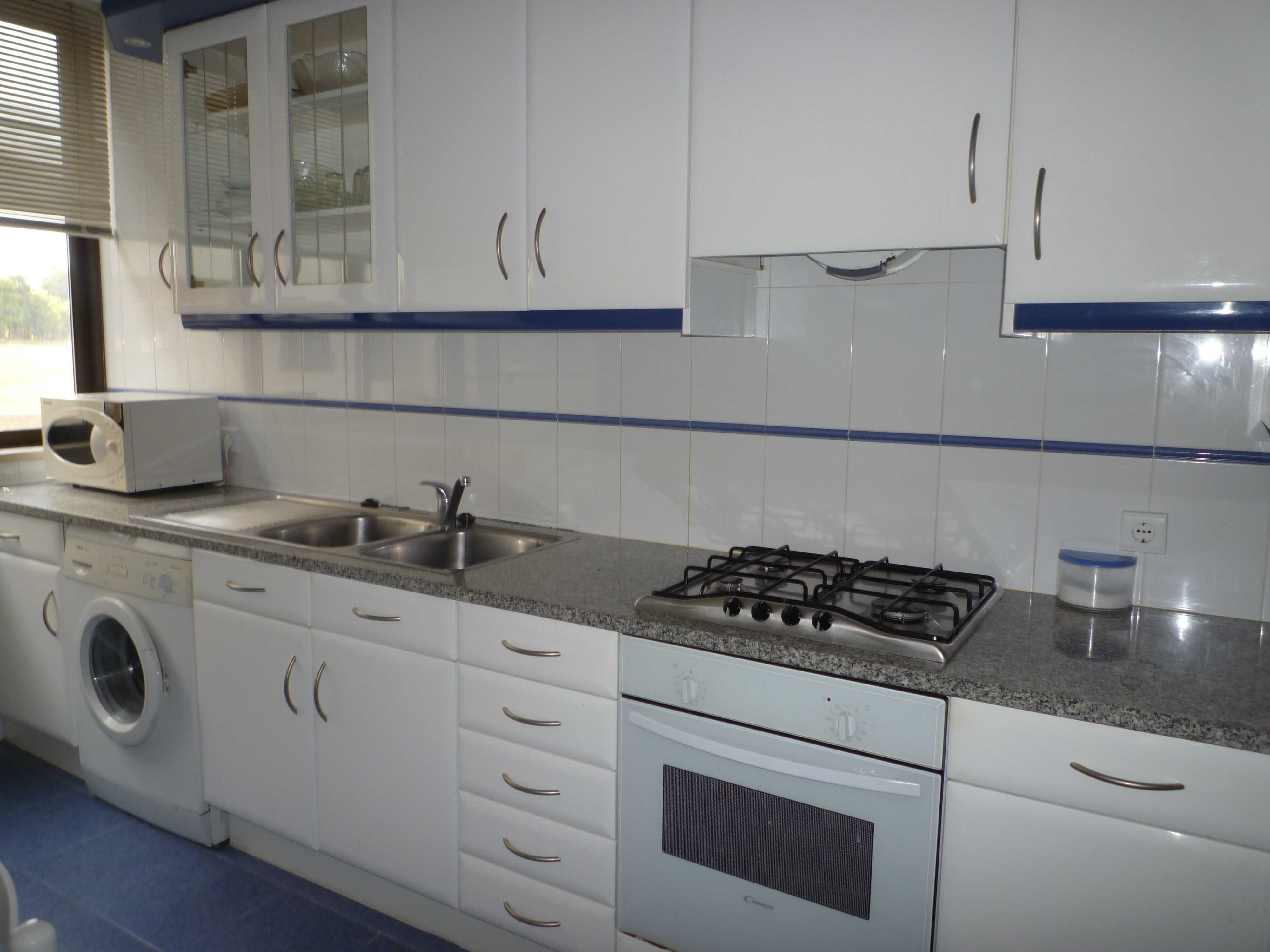 Arrendam-se 3 quartos na Avenida Marques de Pombal em Leiria