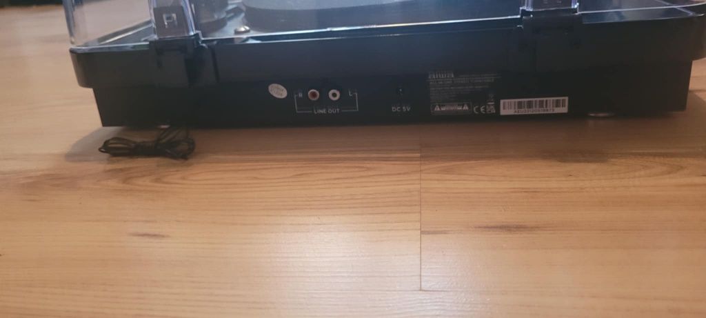 Gramofon Aiwa czarny pół-automatyczny