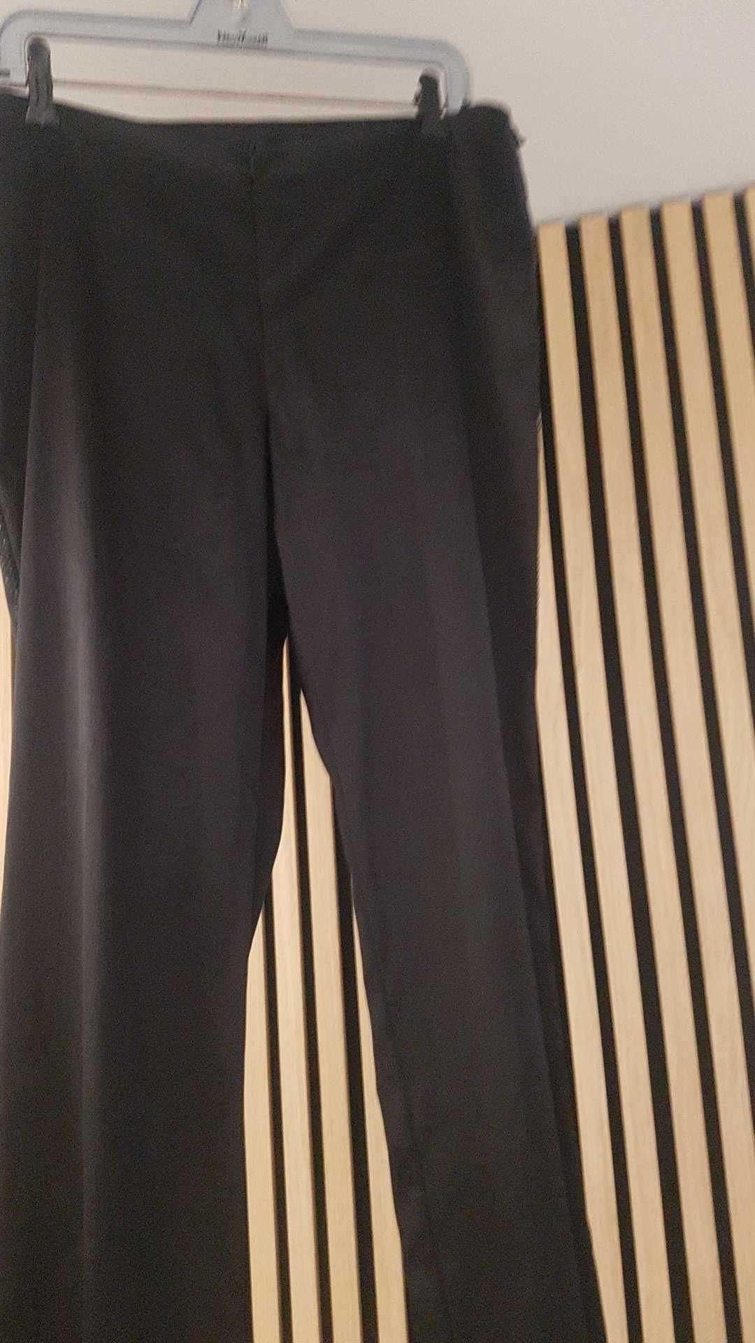 Spodnie Czarne eleganckie satyna  rozm M