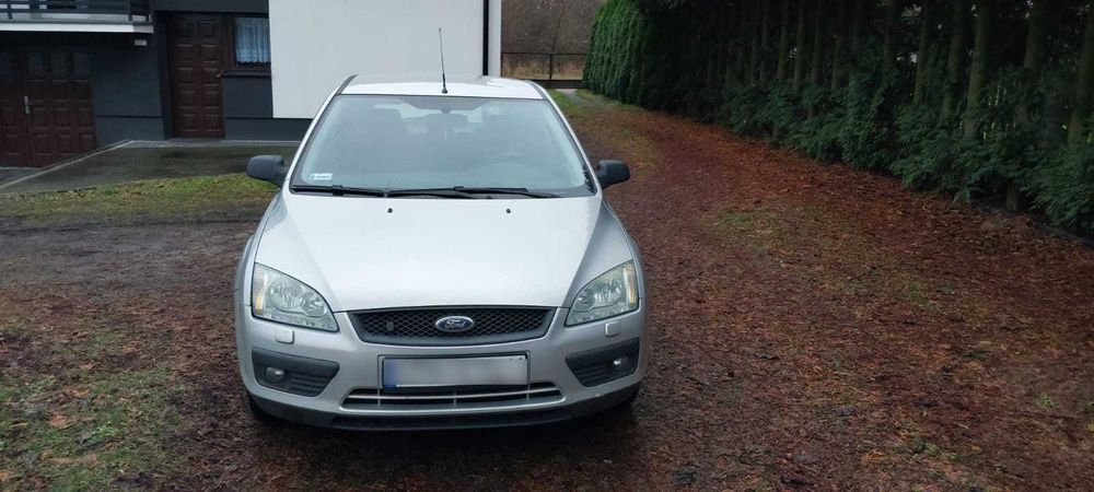 Sprzedam samochód osobowy marki Ford Focus Mk2, z roku produkcji 2005.
