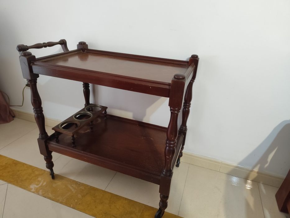 Carro de sala para bebidas