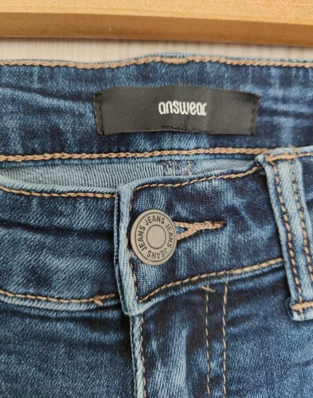 Spodnie dżinsowe rurki jeansy z dziurami, Answear r. xS, do kostek