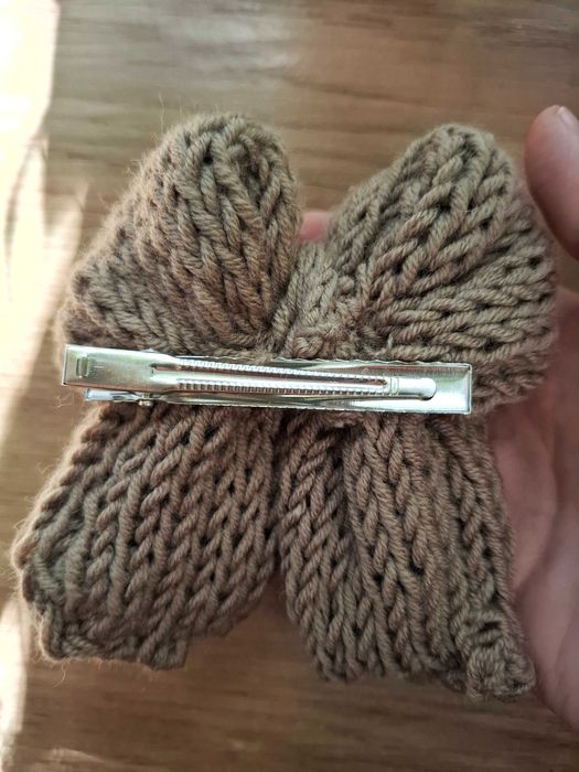Kokarda do włosów na spince