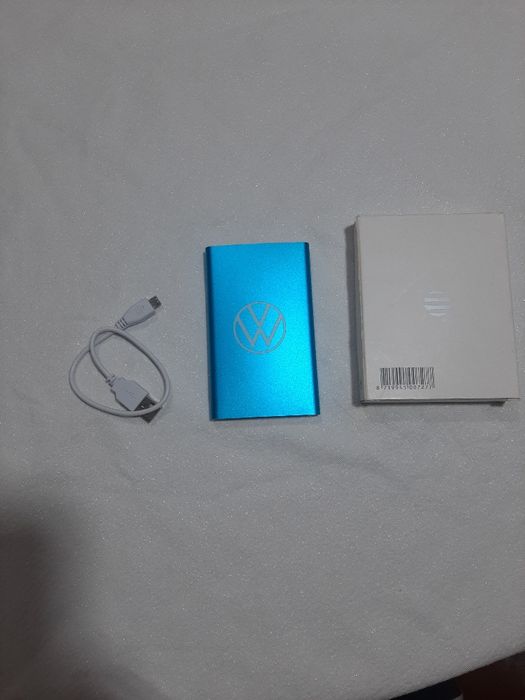 Power Banck nova com cabo para carregamento