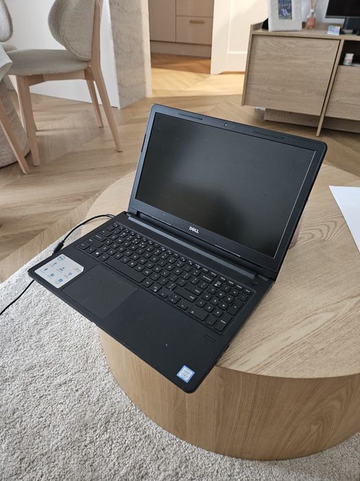 Laptop Dell Vostro 15,6 / i5 7th / 8gb/512gb sprawny
