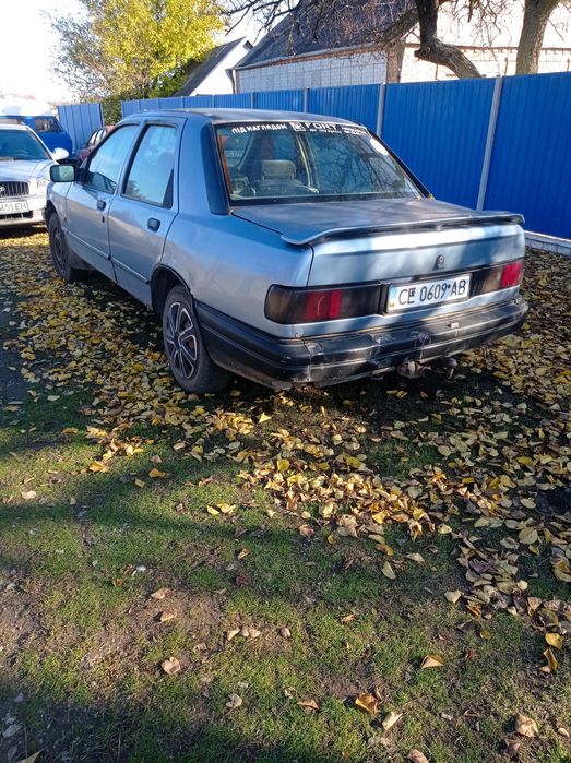 Форд Сієра, на запчастини або ремонт комплектний