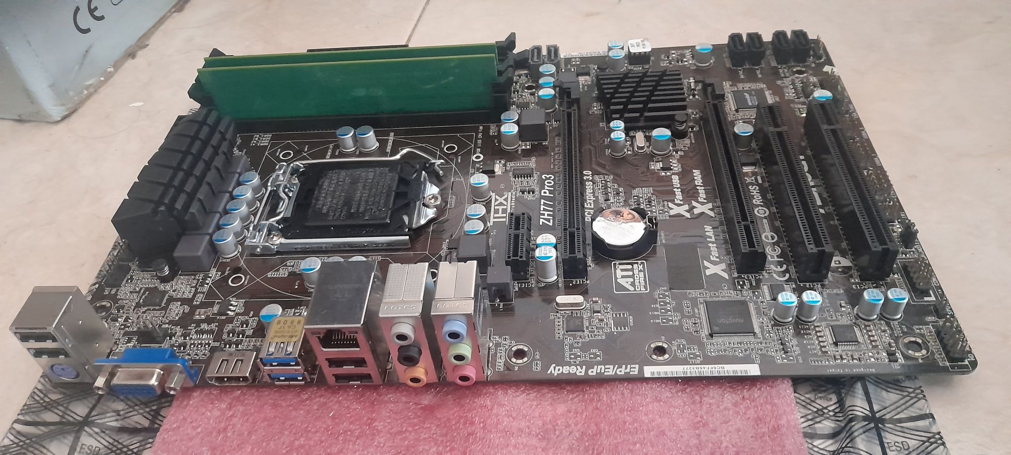 Motherboards ZH77 PRO3 & P7P55 LX