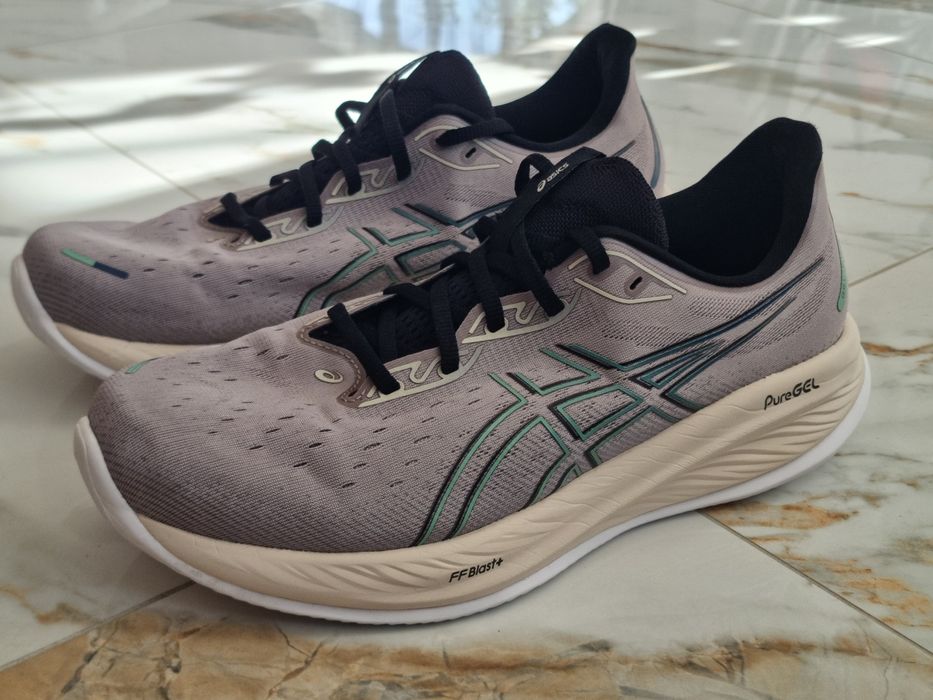 Оригінал 100% кросівки чоловічі asics comulus 26  euro 45