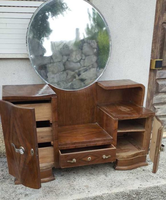 Conjunto de mobília de quarto vintage, cómoda e mesas de cabeceira