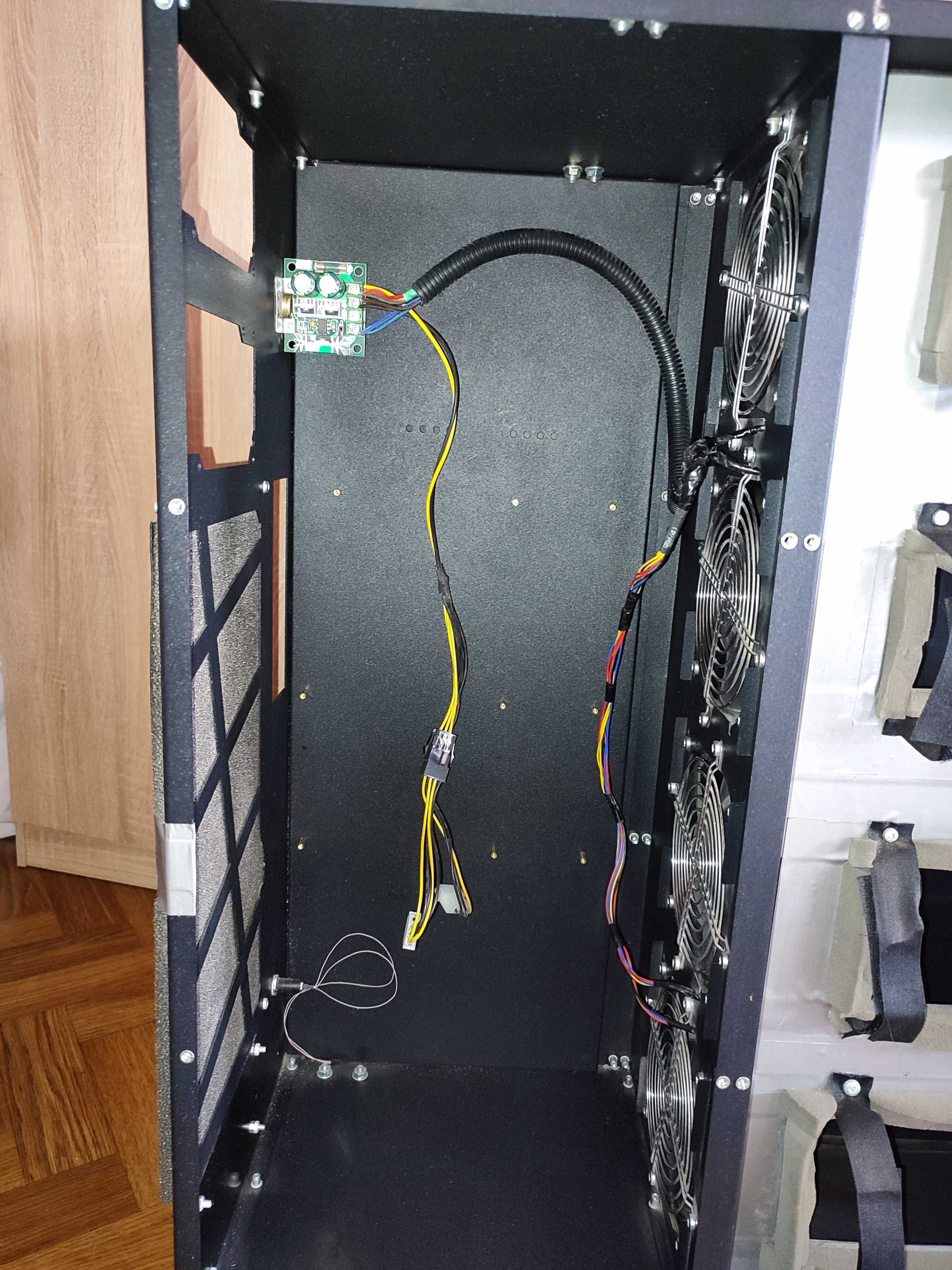 Корпус для фермы DONNAGER на 8 GPU