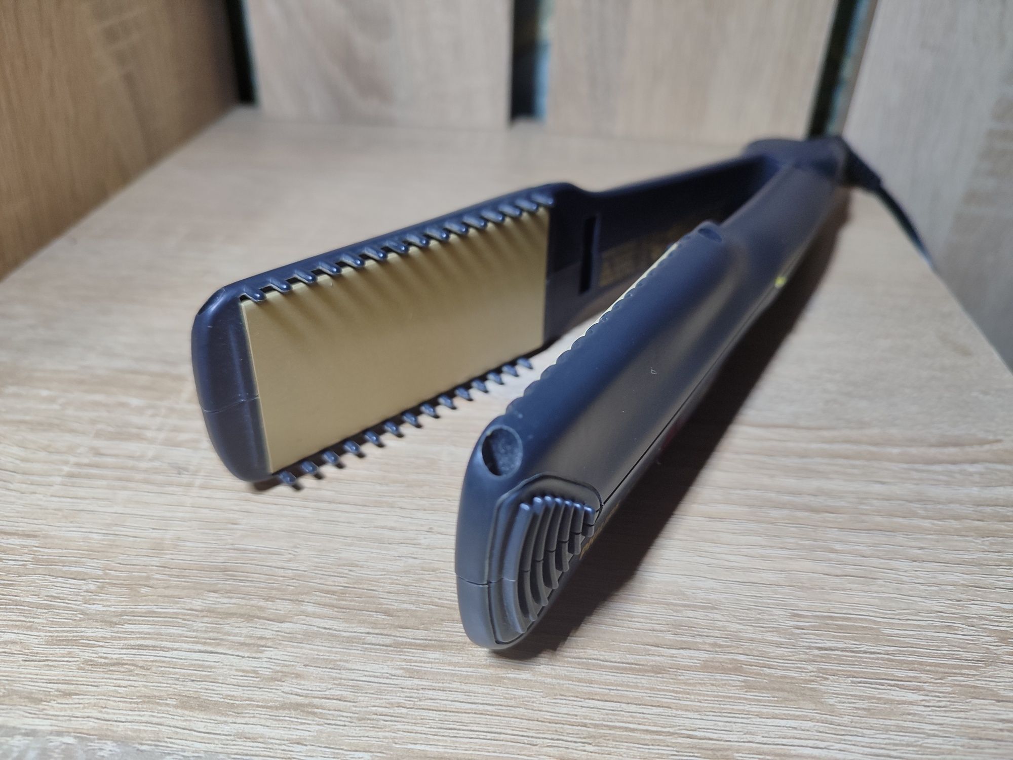 Выпрямитель для волос. Philips Beauty initial TYPE HP4643