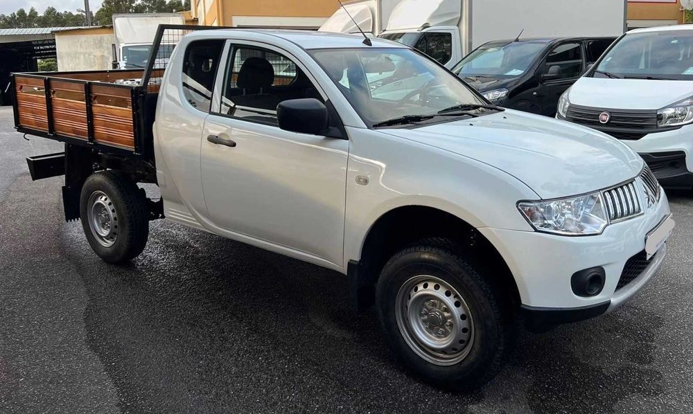 Mitsubishi L200 2.5 DI-D 4WD 3 lugares