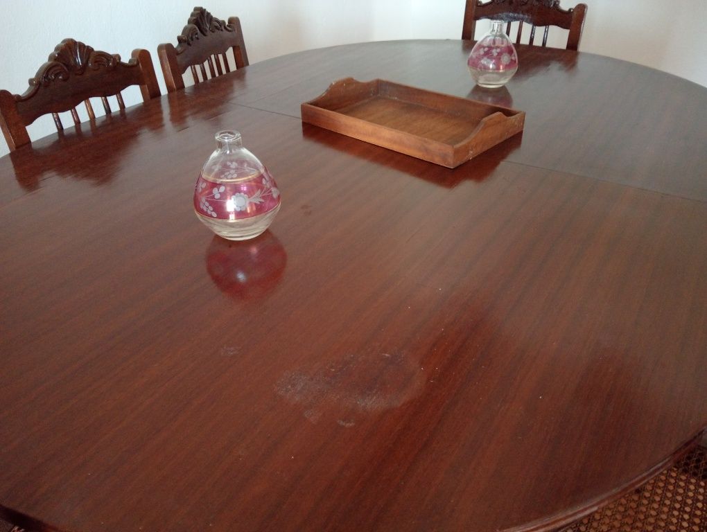Mesa jantar com 7 .cadeiras