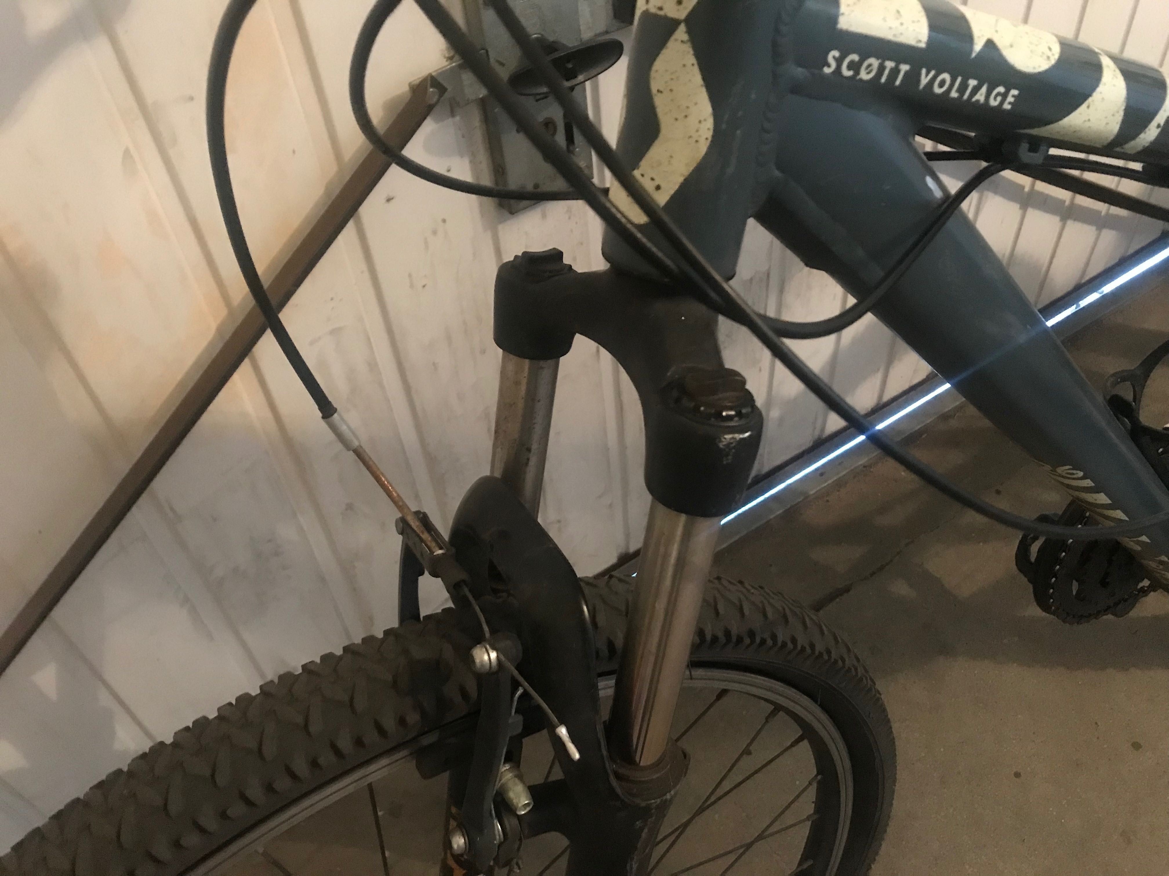 Rower Scott voltage