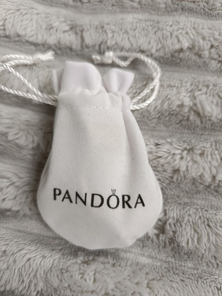 Годинник часи Пандора Pandora колір золото
