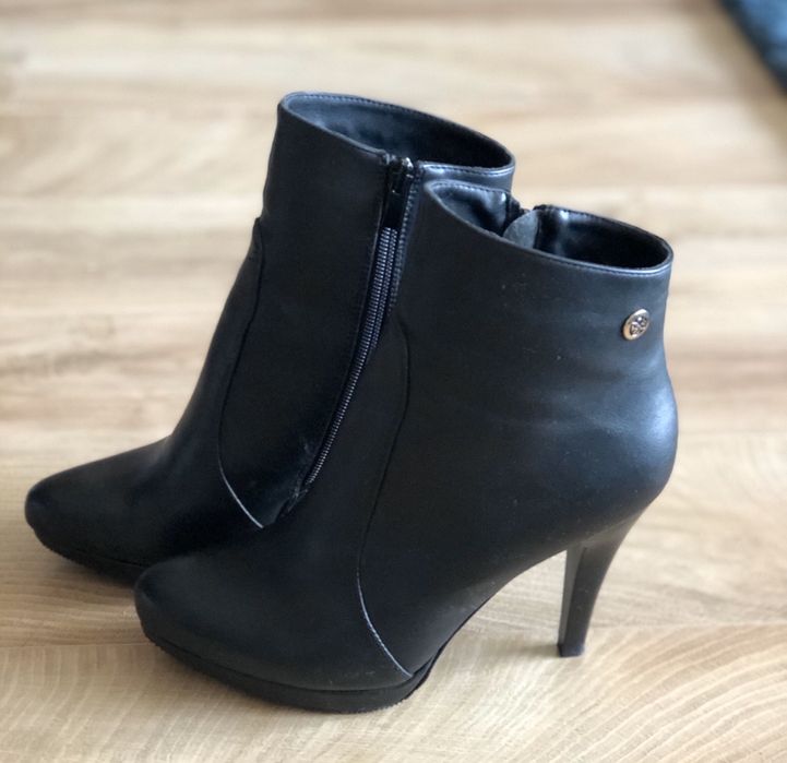 Nowe botki damskie 38