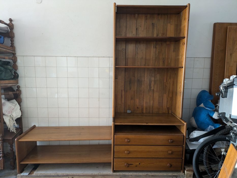 Móvel Estante Cerne em pinho maciço