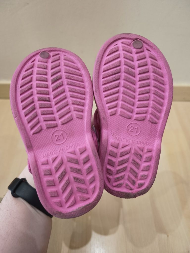 Sandałki dla dziewczynki 21 lekkie