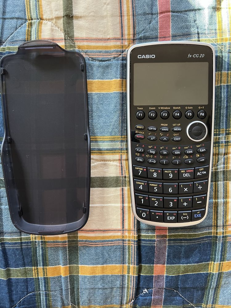 calculadora gráfica Casio fx-CG20 em bom estado de funcionamento.