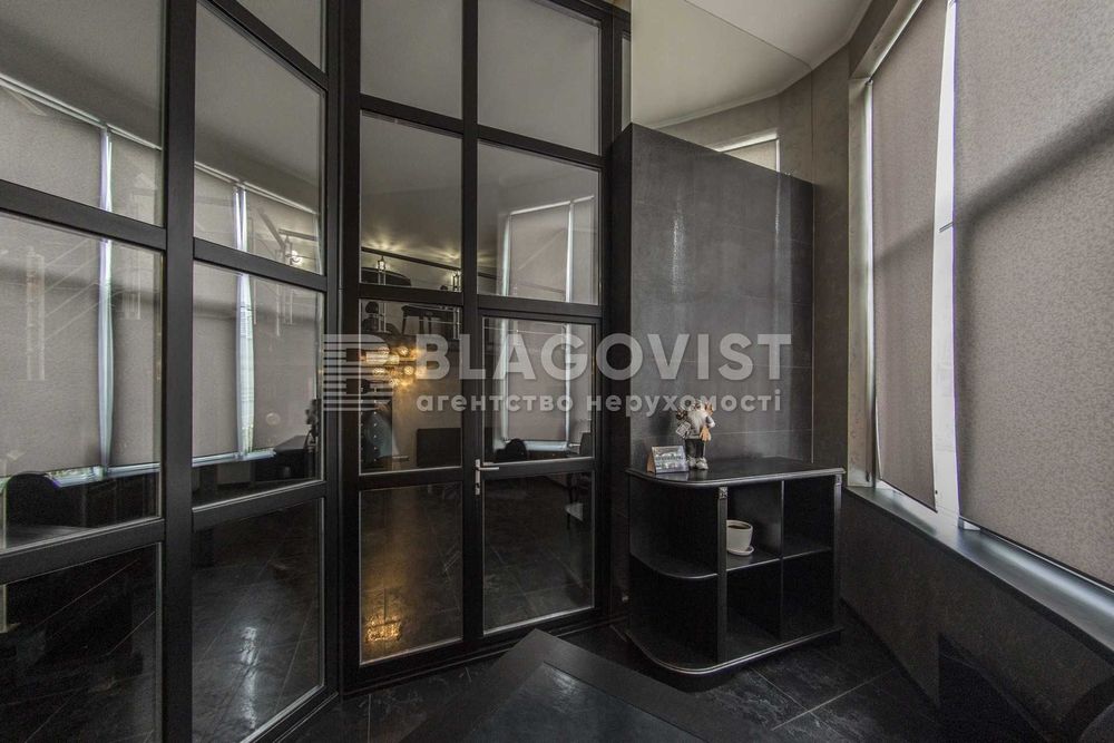 Продаж офісу представницького рівня. Печерськ . Тютюнника