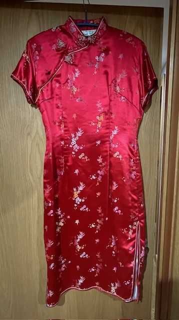 Vestido chinês em seda acetinada