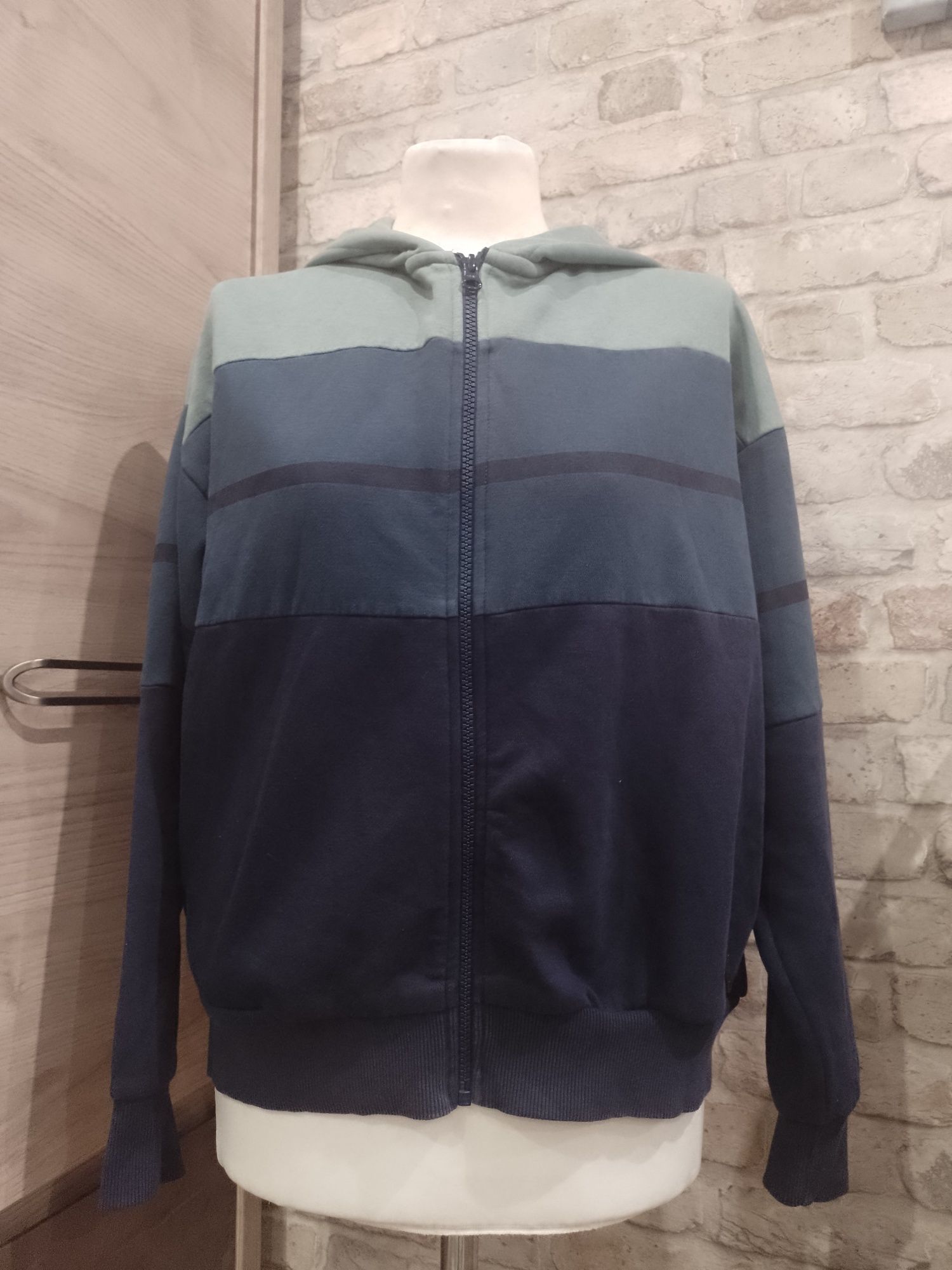 Bluza damska z kapturem