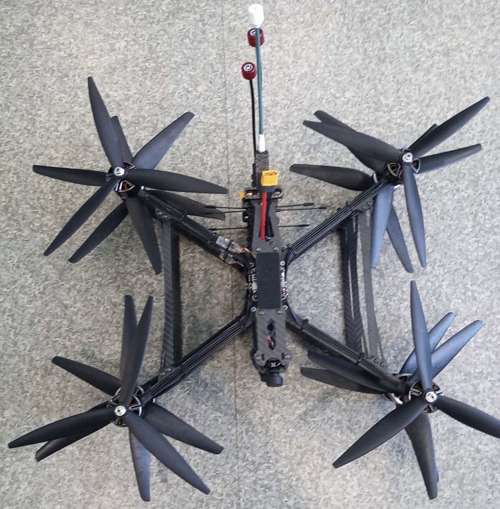 Збірка та налаштування FPV дронів