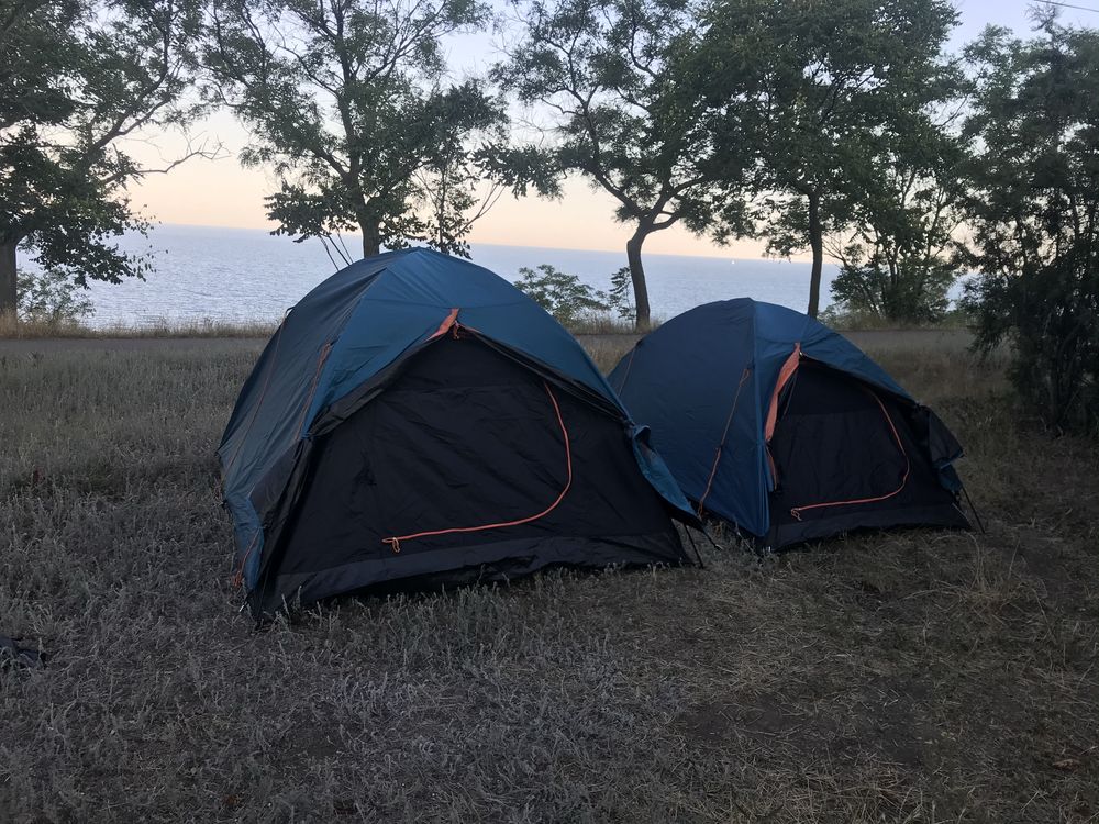 Палатки 2 и 3 местные бу