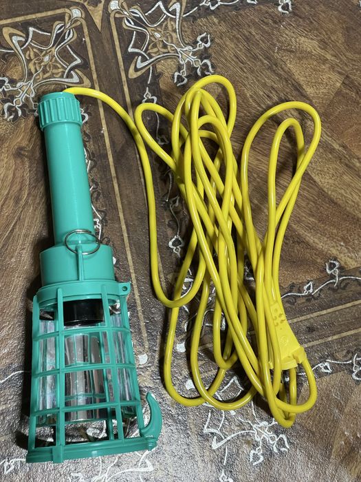 Ручний світильник слюсаря