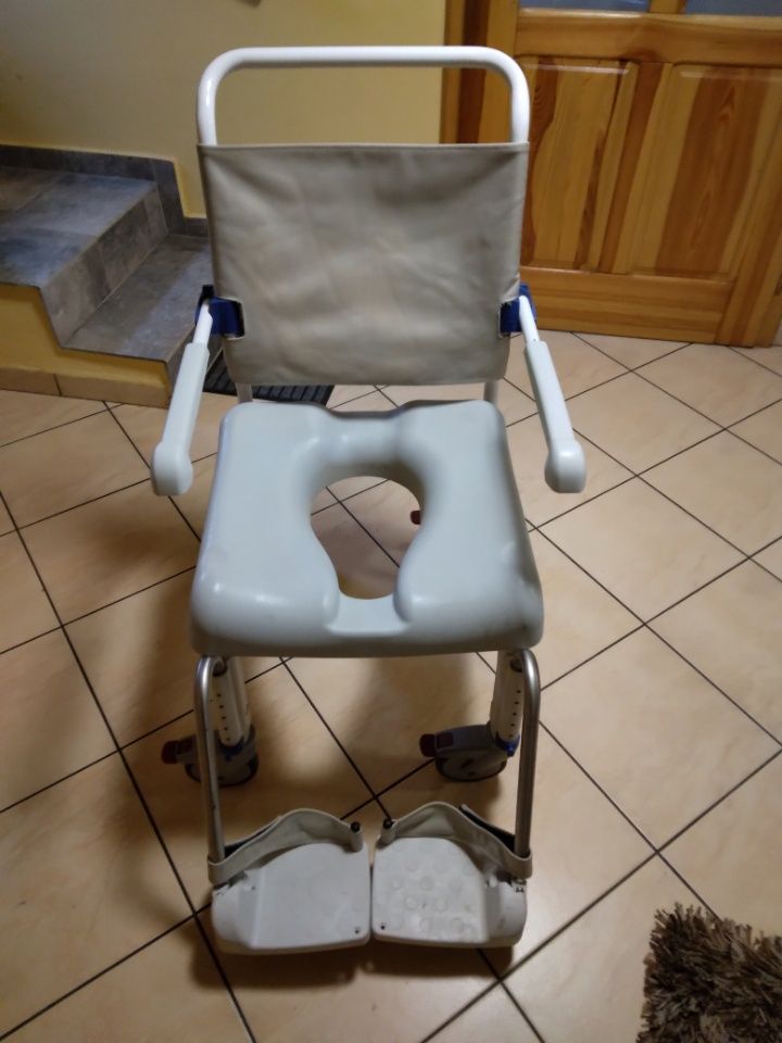 Wózek kąpielowy toaletowy inwalidzki
