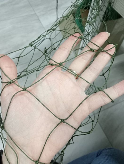 Сітка для захисту домашньої птиці від хижаків