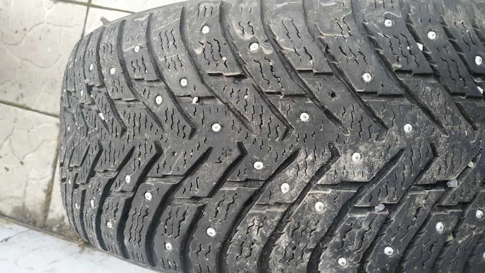 Шины зимние шипованные Nokian 205/55/R16