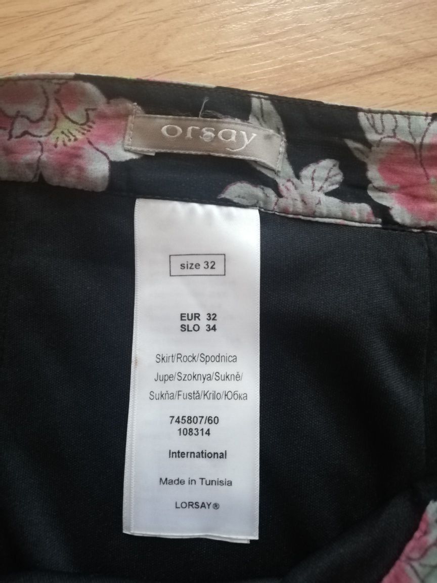 Spódnica spódniczka letnia cienka Orsay r. 32/34 czarna w kwiaty lato