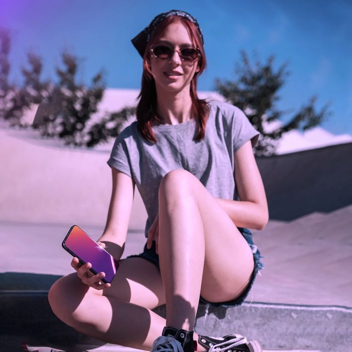 Prywatyzujące szkło hartowane na Apple iPhone 16 Pro - 3mk Rainbow
