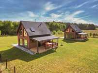 Rumiane Chatki – Domek nad jeziorem z jacuzzi | Mazury | Basen | Balia
