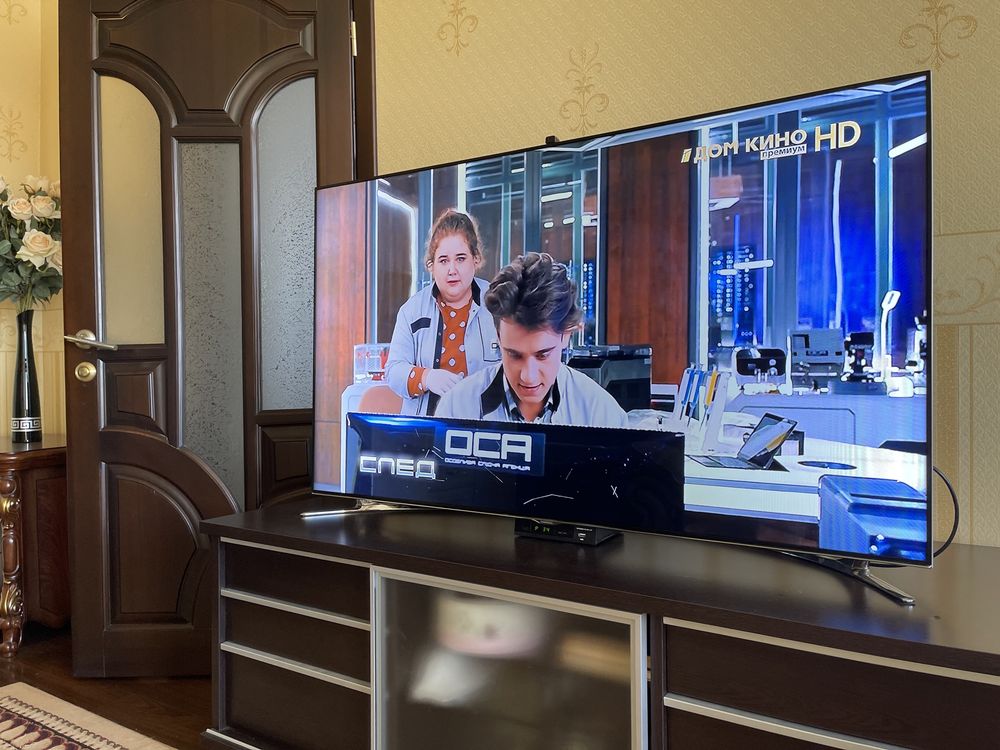 Флагманский Телевизор Samsung 8 серии UE55fF8000AT