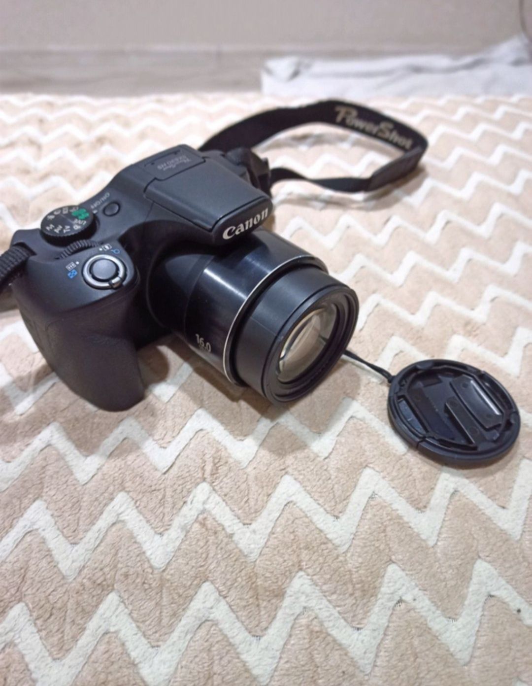 Продам фотоаппарат PowerShot SX530 HS + сумка и флешка в подарок