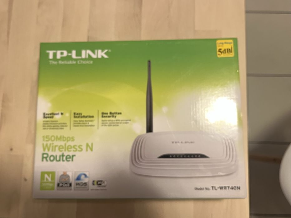 Router TP-LINK TL-WR740N, pudełko zasilacz