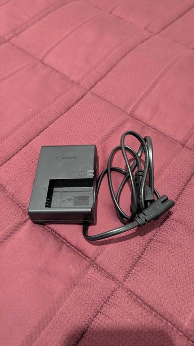 Câmara Canon EOS250d