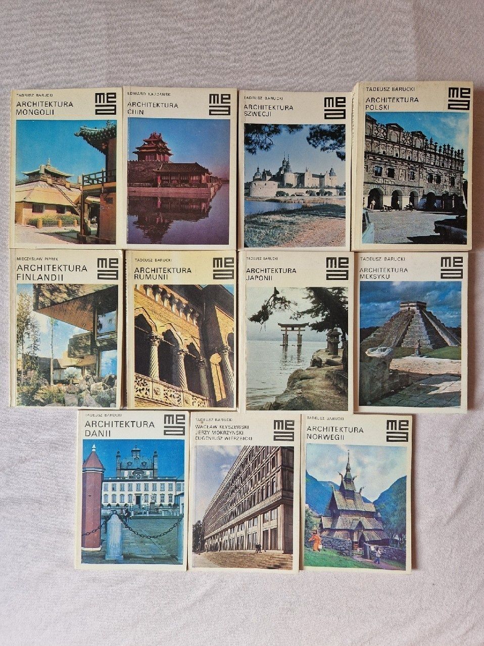 Mała Encyklopedia Architektury 11 książek