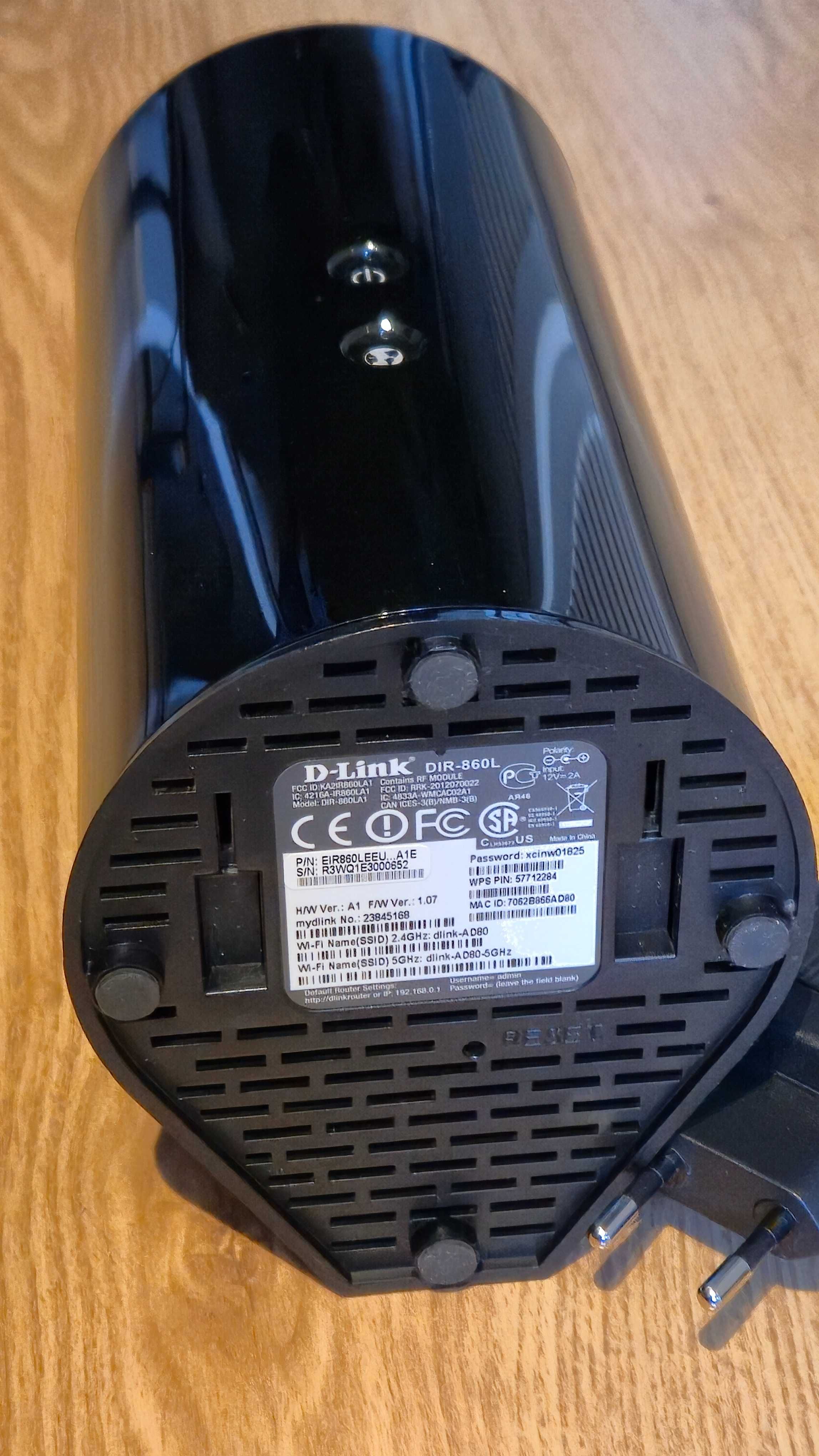 Router D-Link  Wi-Fi AC1200 Cloud DIR-860L dwuzakresowy stan idealny