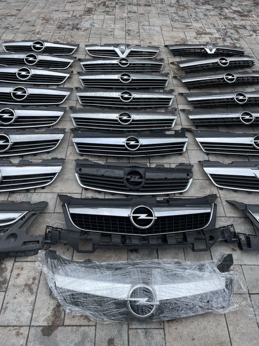 Решітка радіатора решотка гриль opel astra h Zafira B Vectra C Corsa