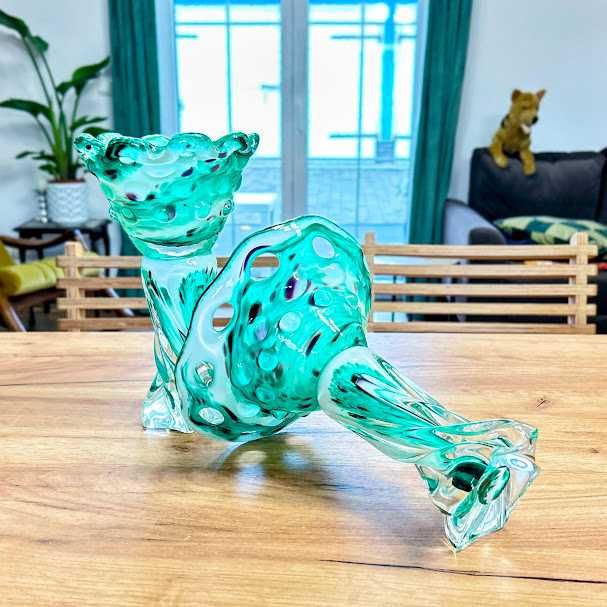 Patera misa na stopce 21cm nakrapiane szkło czeskie PRL Vintage