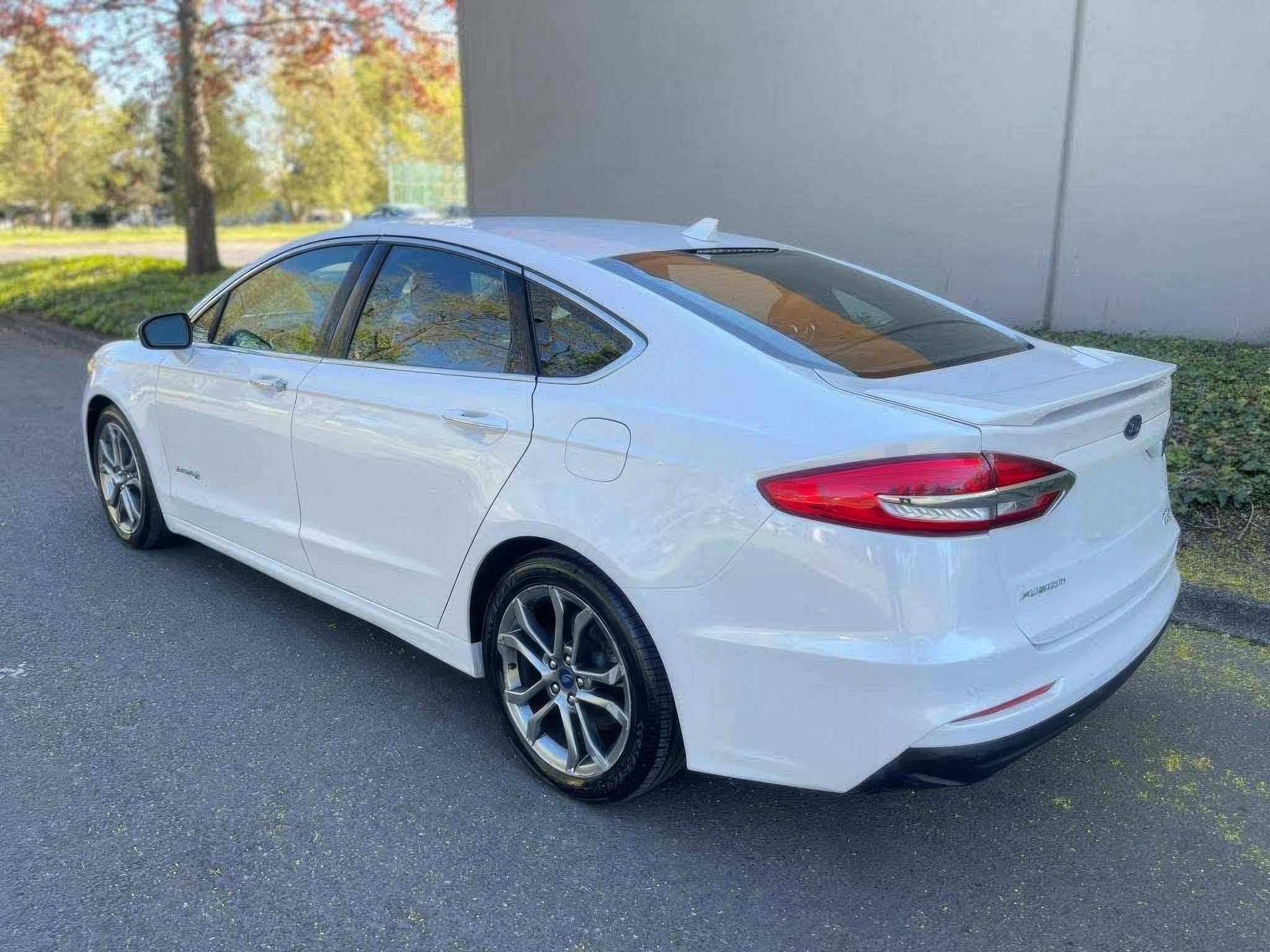 2019 Ford Fusion Hybrid Titanium